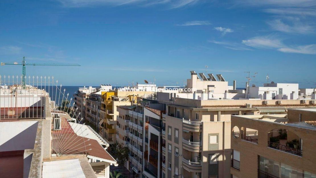Sale - Apartment - Torrevieja - Centro