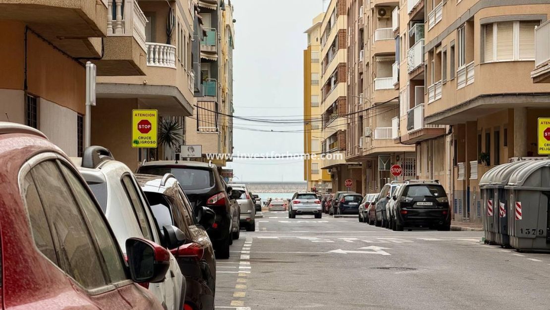 Sale - Apartment - Torrevieja - Centro