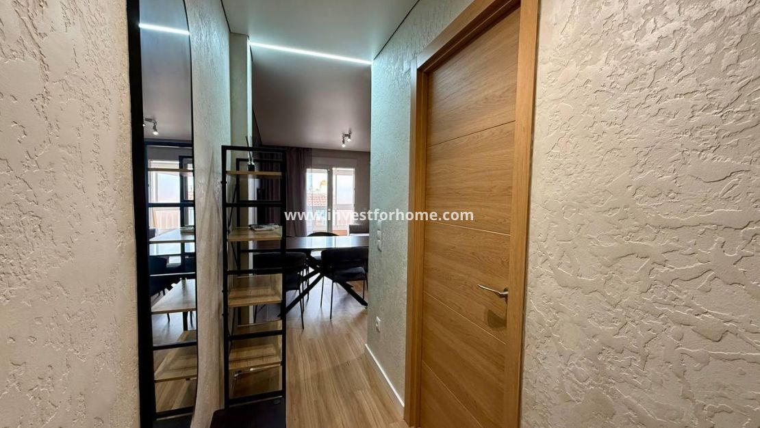 Sale - Apartment - Torrevieja - Centro