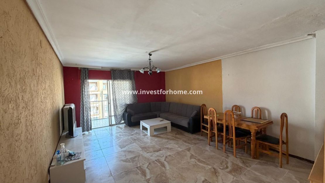 Sale - Apartment - Torrevieja - Centro