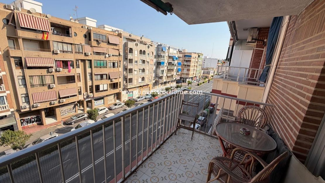 Sale - Apartment - Torrevieja - Centro