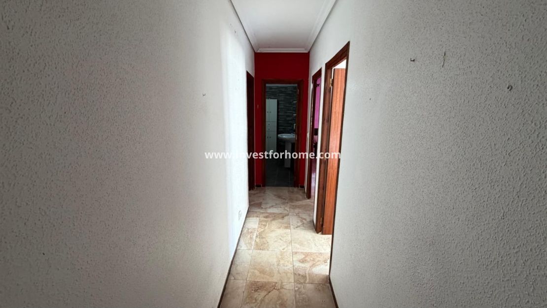 Sale - Apartment - Torrevieja - Centro