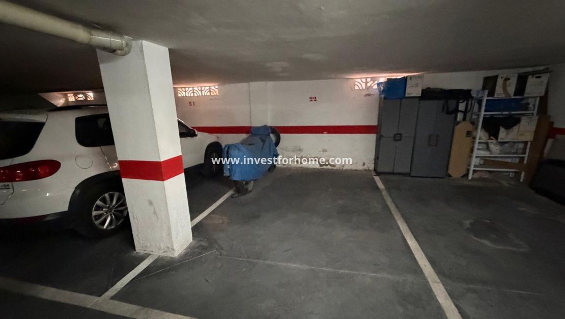 Sale - Apartment - Torrevieja - Centro