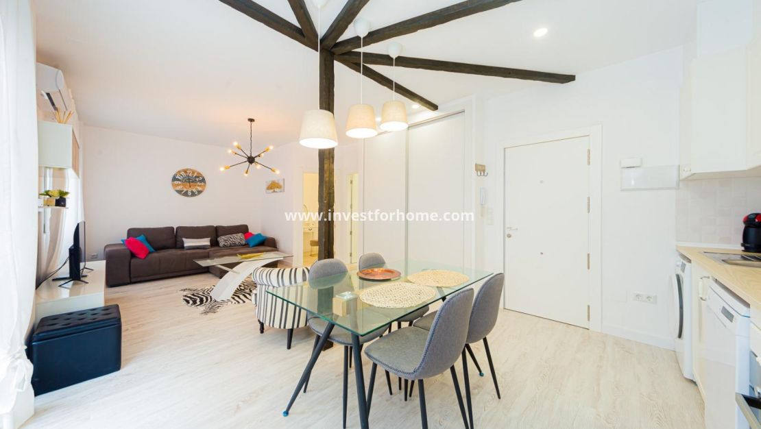 Sale - Apartment - Torrevieja - Centro