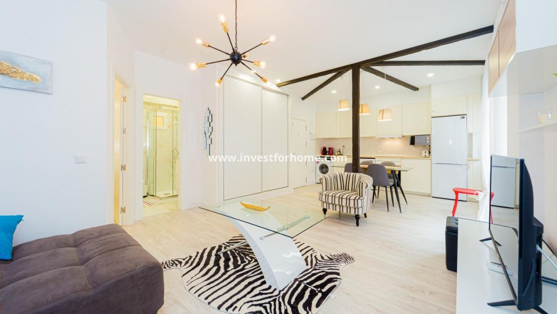 Sale - Apartment - Torrevieja - Centro