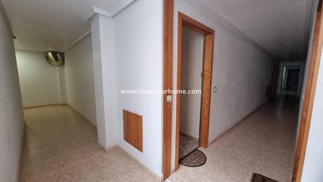 Sale - Apartment - Torrevieja - Centro