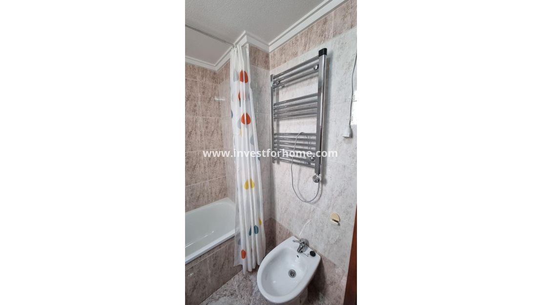 Sale - Apartment - Torrevieja - Centro