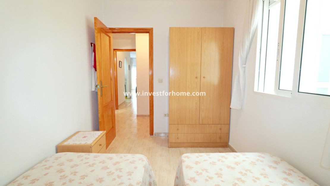 Sale - Apartment - Torrevieja - Centro