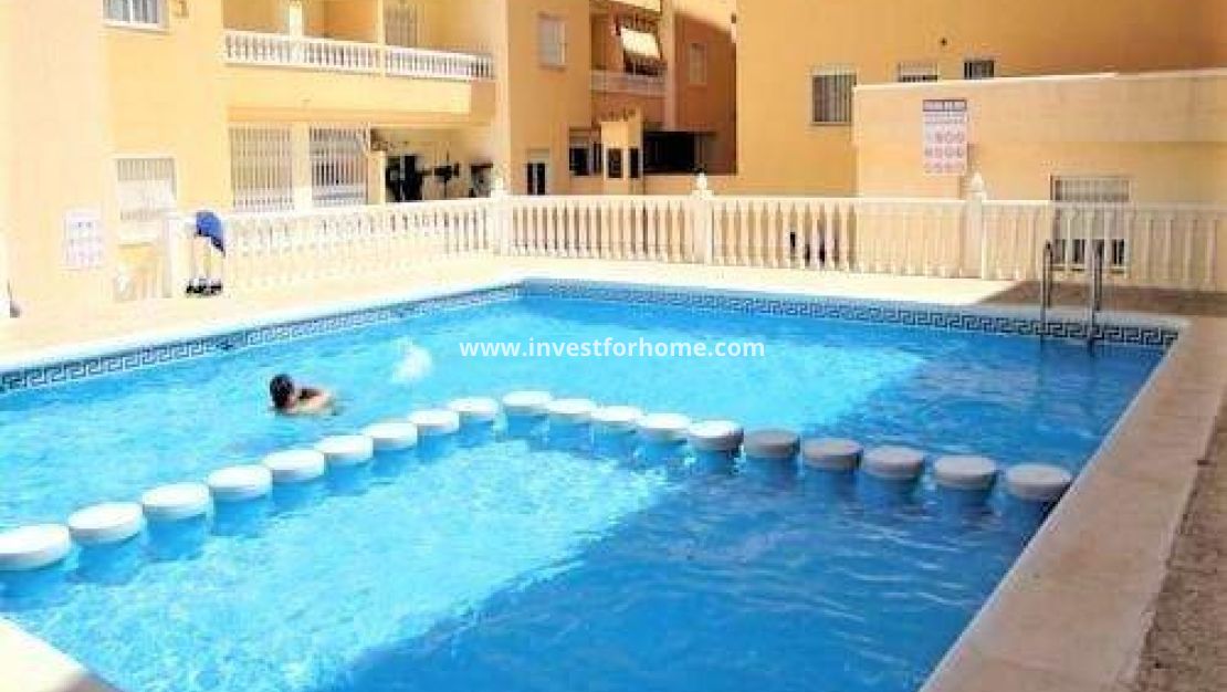 Sale - Apartment - Torrevieja - Centro