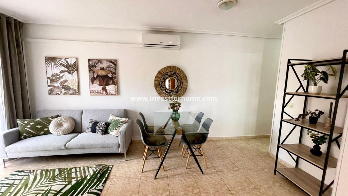 Sale - Apartment - Torrevieja - Centro
