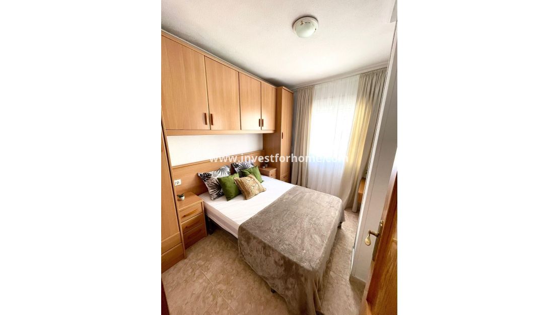 Sale - Apartment - Torrevieja - Centro