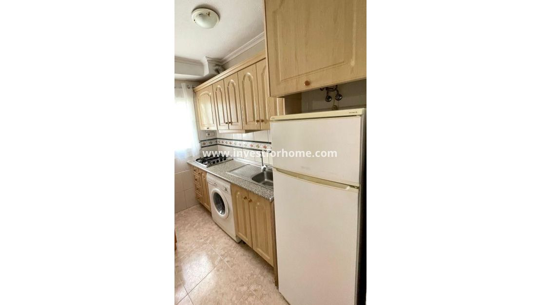 Sale - Apartment - Torrevieja - Centro