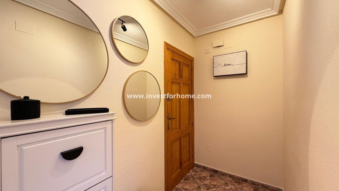 Sale - Apartment - Torrevieja - Centro