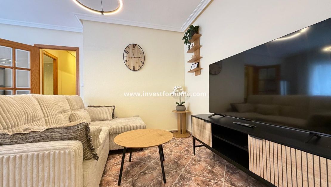 Sale - Apartment - Torrevieja - Centro