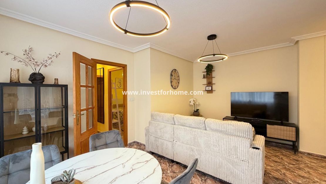 Sale - Apartment - Torrevieja - Centro
