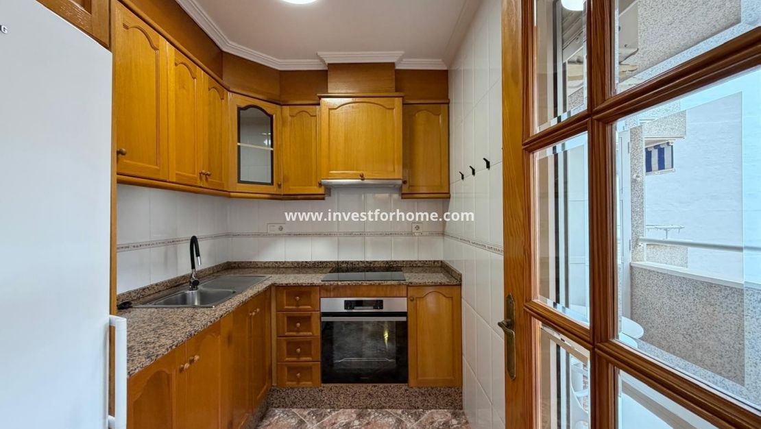 Sale - Apartment - Torrevieja - Centro