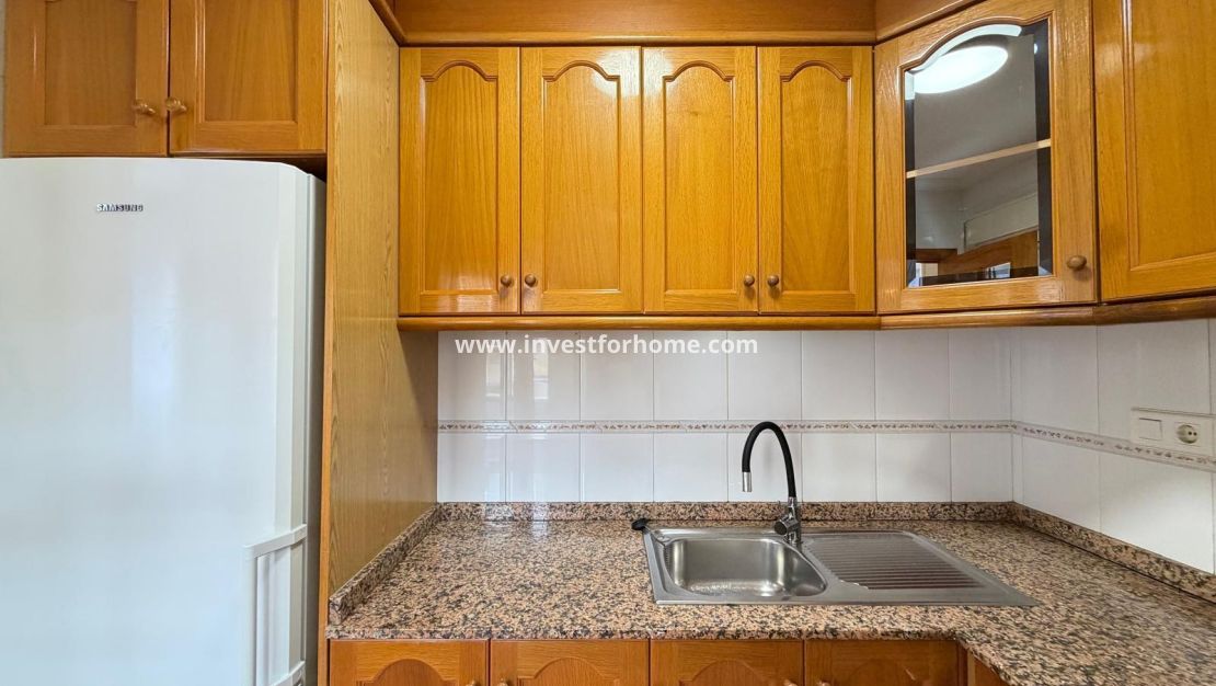 Sale - Apartment - Torrevieja - Centro