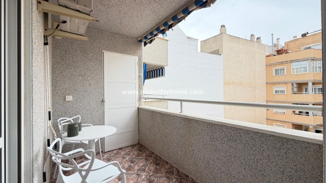Sale - Apartment - Torrevieja - Centro