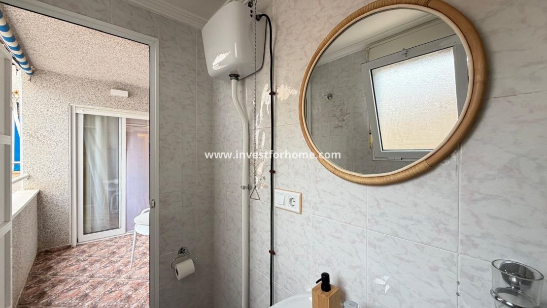 Sale - Apartment - Torrevieja - Centro