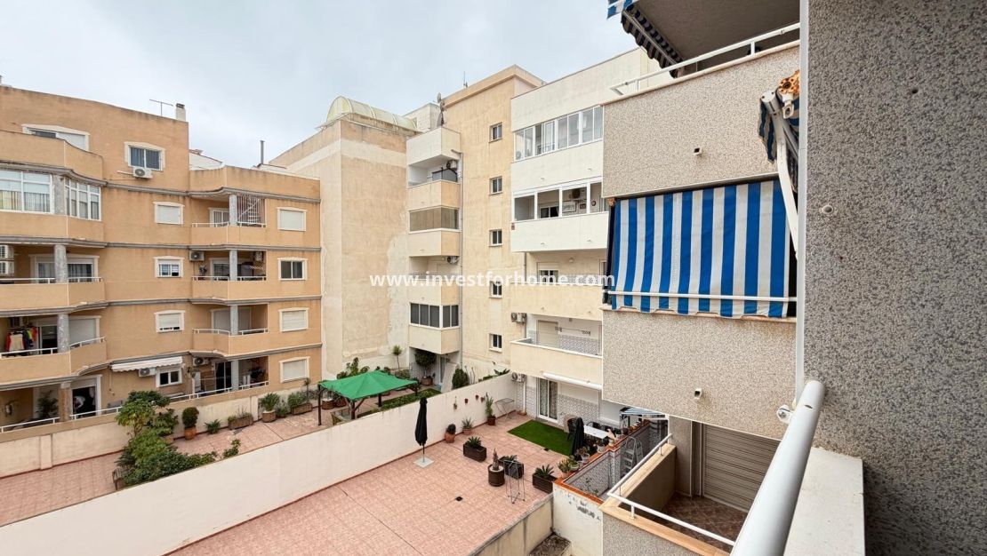Sale - Apartment - Torrevieja - Centro