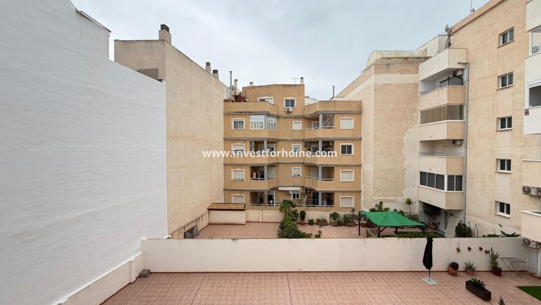 Sale - Apartment - Torrevieja - Centro