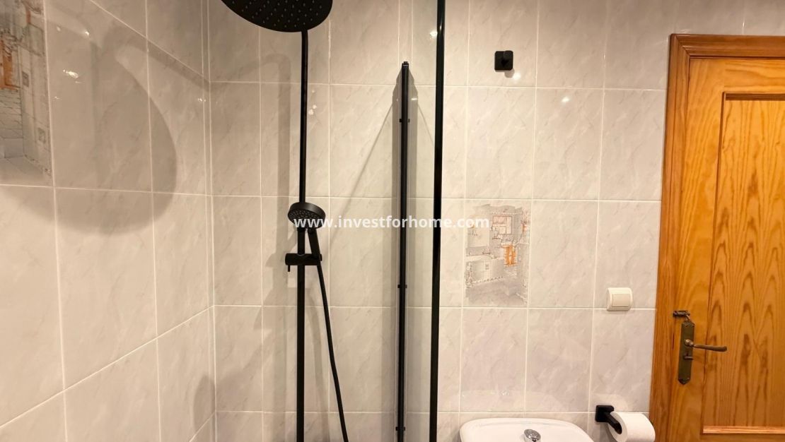 Sale - Apartment - Torrevieja - Centro