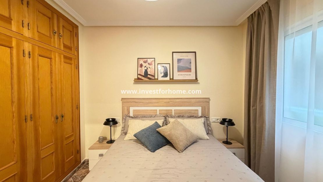 Sale - Apartment - Torrevieja - Centro