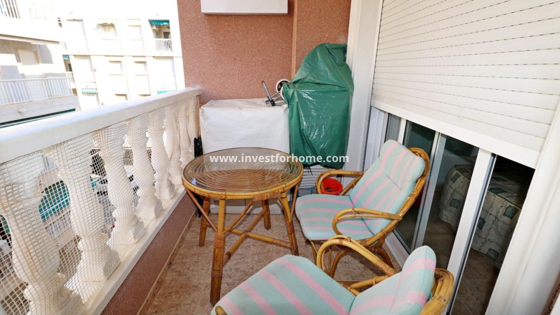 Sale - Apartment - Torrevieja - Centro