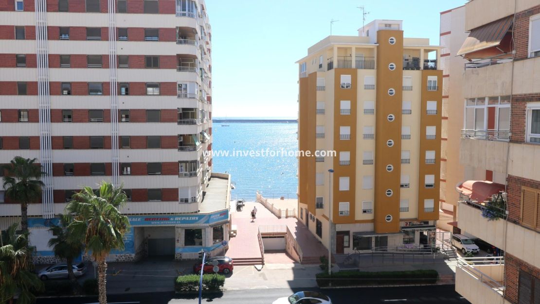 Sale - Apartment - Torrevieja - Centro