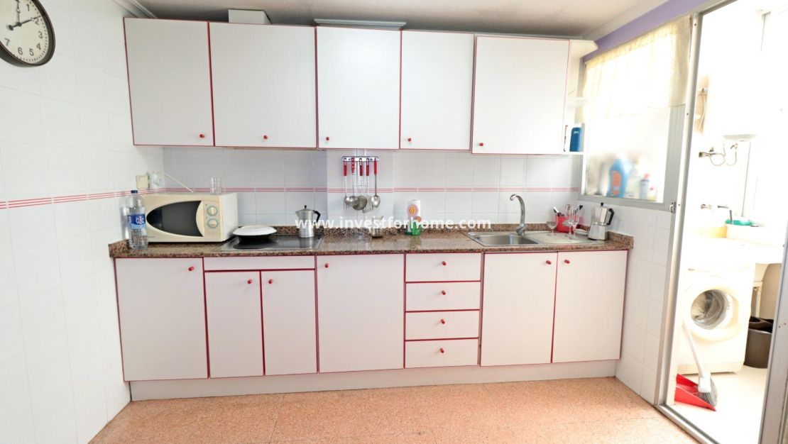 Sale - Apartment - Torrevieja - Centro