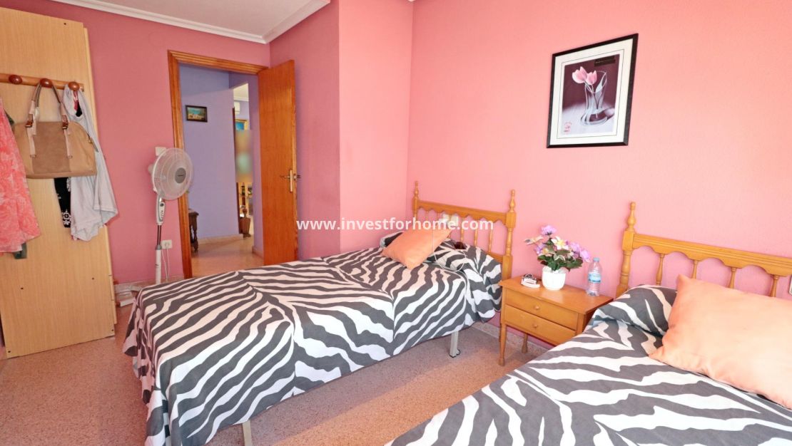 Sale - Apartment - Torrevieja - Centro