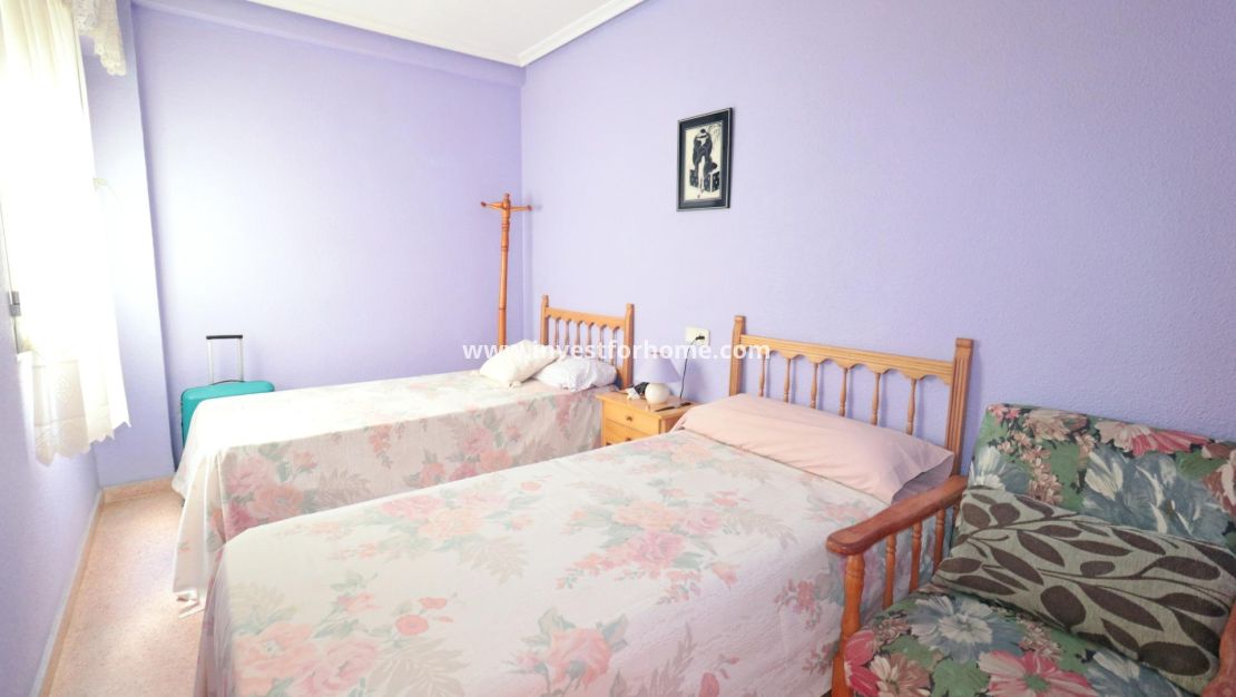 Sale - Apartment - Torrevieja - Centro