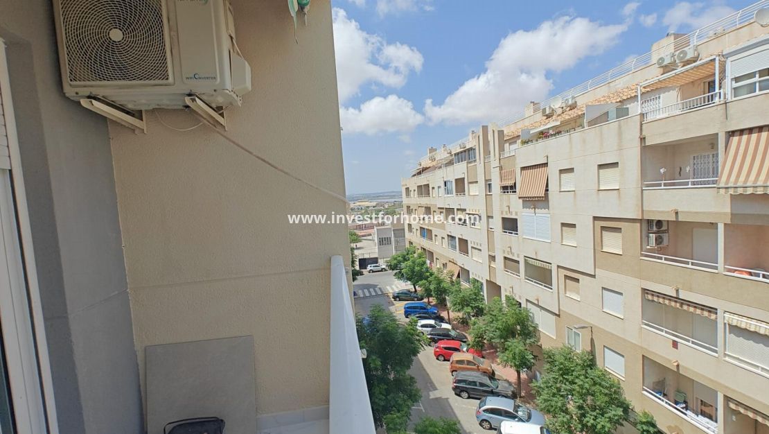 Sale - Apartment - Torrevieja - Centro