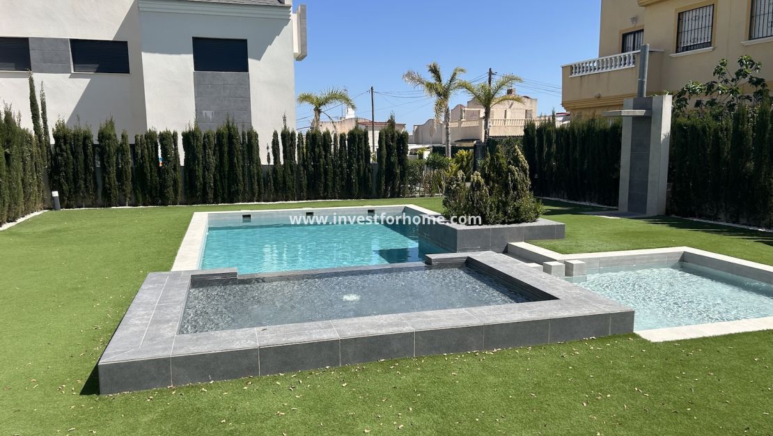 Sale - Apartment - Torrevieja - Costa Blanca