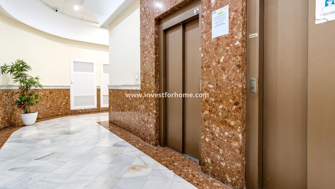 Sale - Apartment - Torrevieja - Costa Blanca