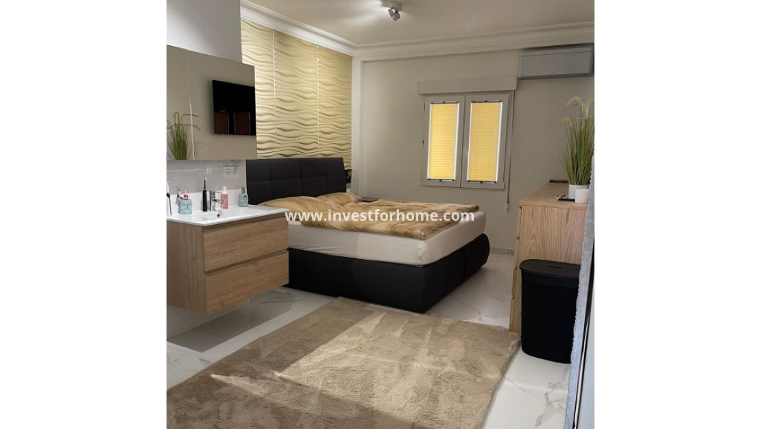 Sale - Apartment - Torrevieja - Costa Blanca