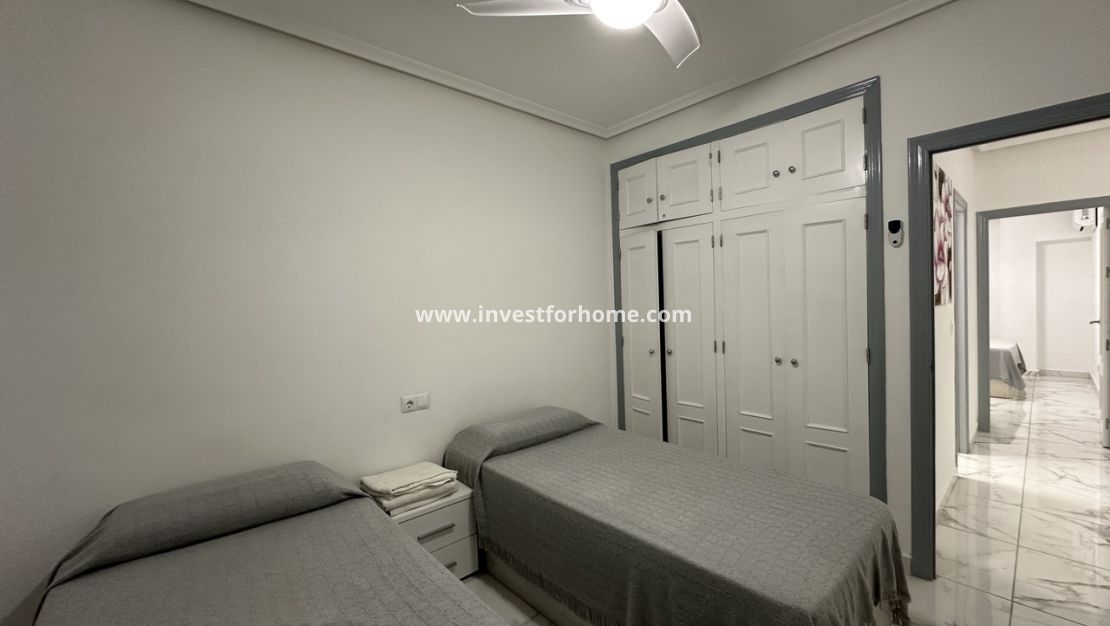 Sale - Apartment - Torrevieja - Costa Blanca