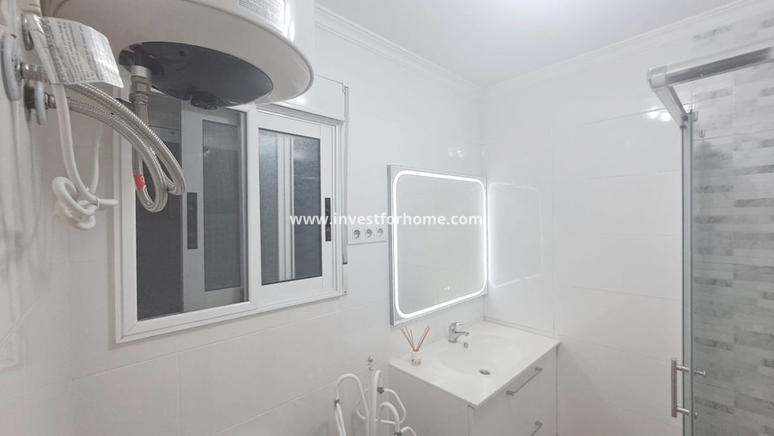 Sale - Apartment - Torrevieja - Costa Blanca