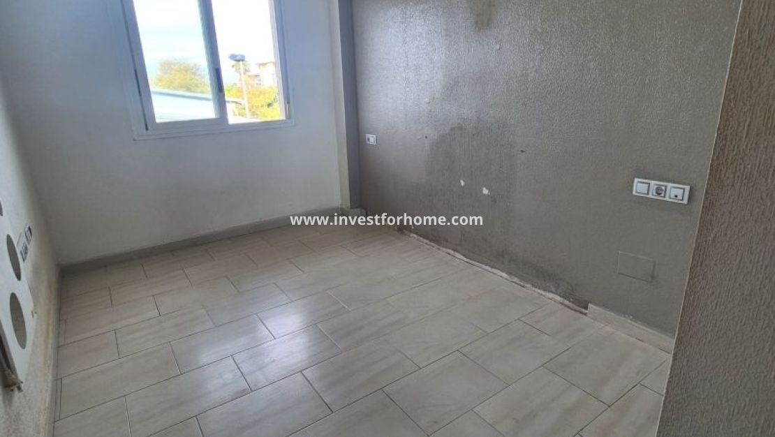 Sale - Apartment - Torrevieja - Costa Blanca