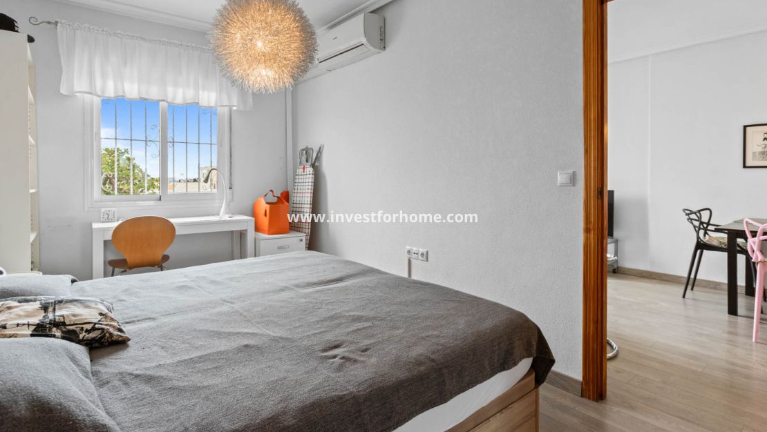 Sale - Apartment - Torrevieja - Costa Blanca