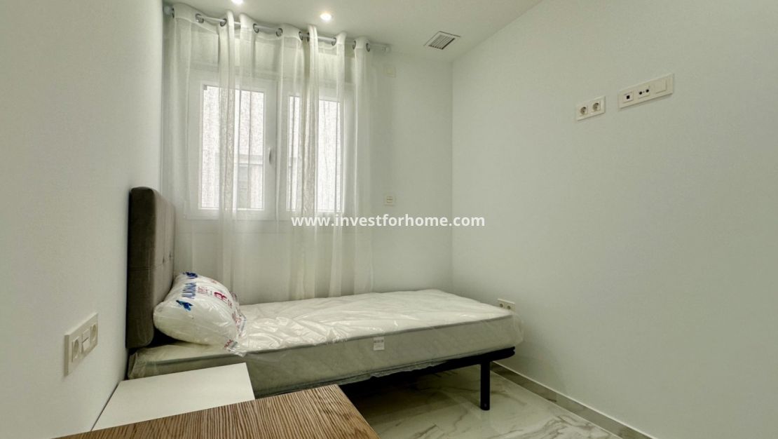 Sale - Apartment - Torrevieja - Costa Blanca