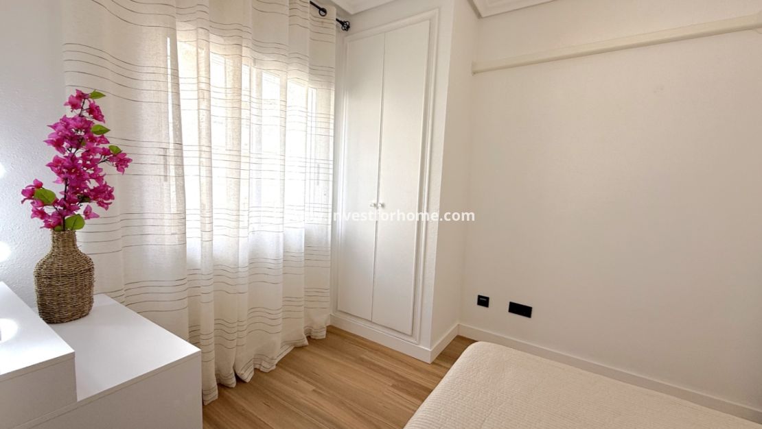 Sale - Apartment - Torrevieja - Costa Blanca