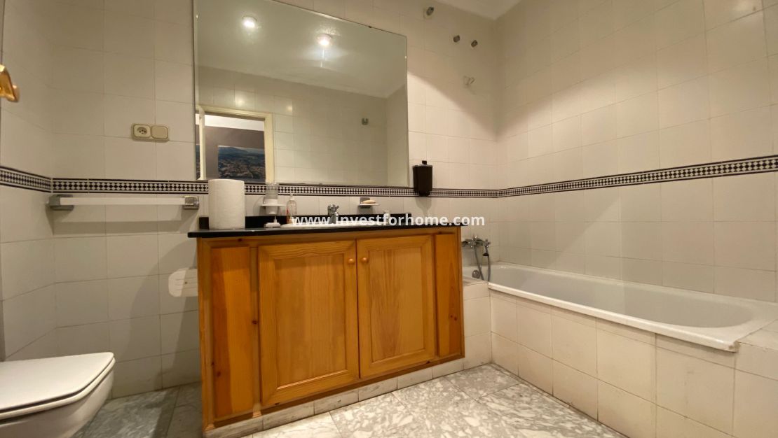 Sale - Apartment - Torrevieja - Costa Blanca