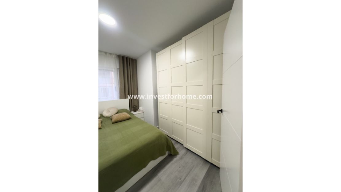 Sale - Apartment - Torrevieja - Costa Blanca
