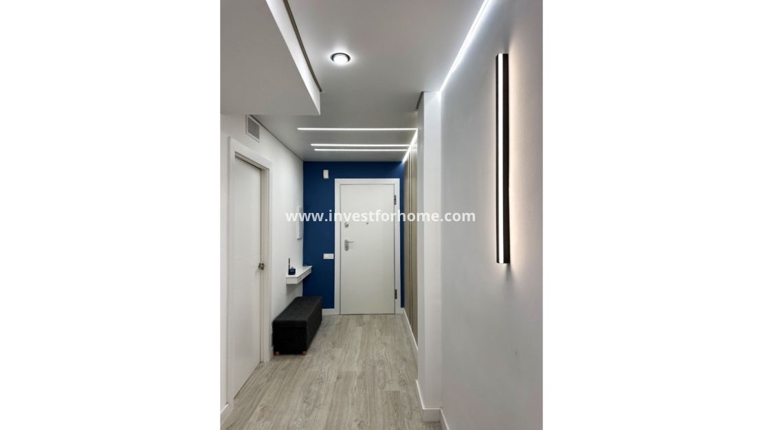 Sale - Apartment - Torrevieja - Costa Blanca