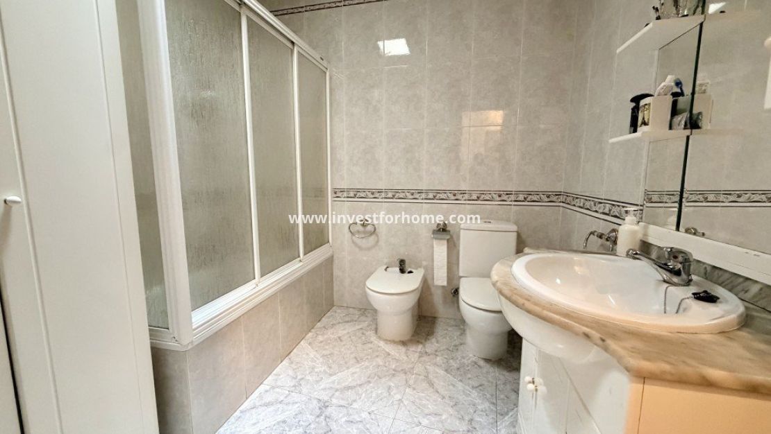 Sale - Apartment - Torrevieja - Costa Blanca