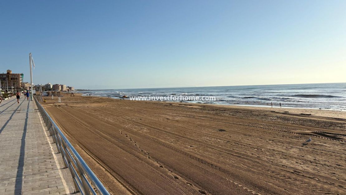 Sale - Apartment - Torrevieja - Costa Blanca