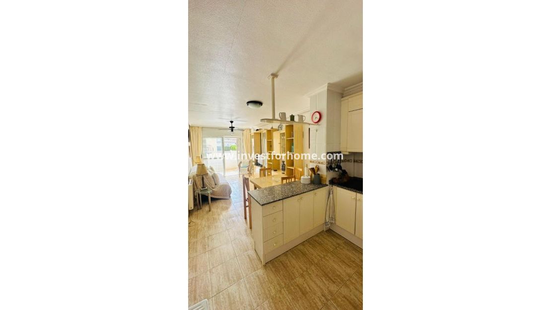 Sale - Apartment - Torrevieja - Costa Blanca
