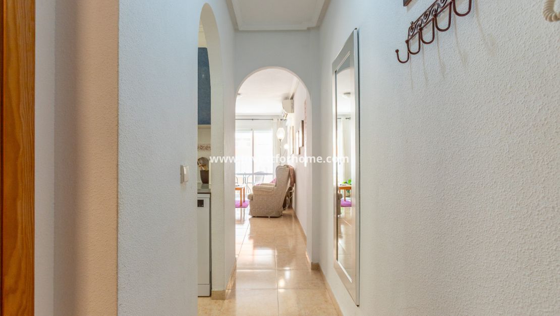 Sale - Apartment - Torrevieja - Costa Blanca