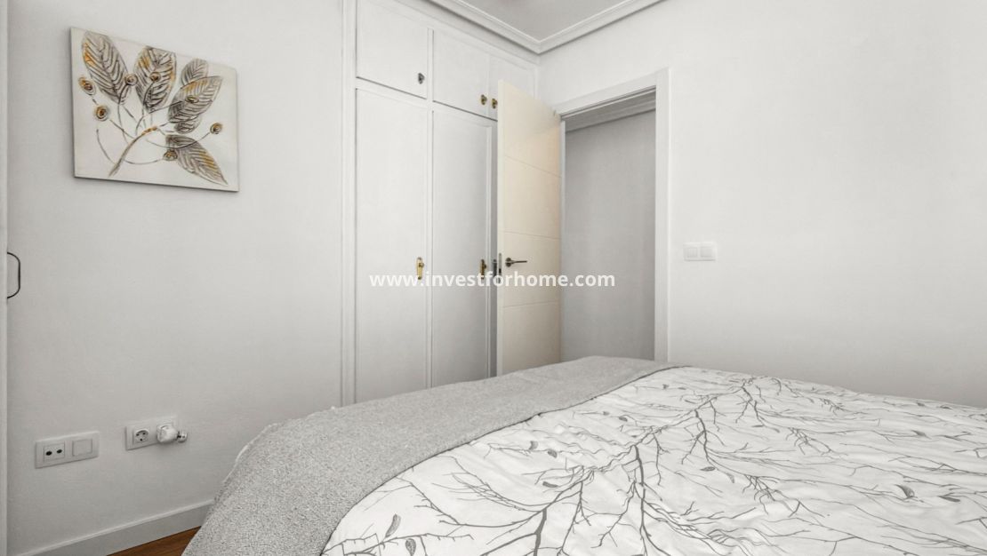 Sale - Apartment - Torrevieja - Costa Blanca